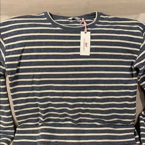 Vineyard Vines ladies sweatshirt